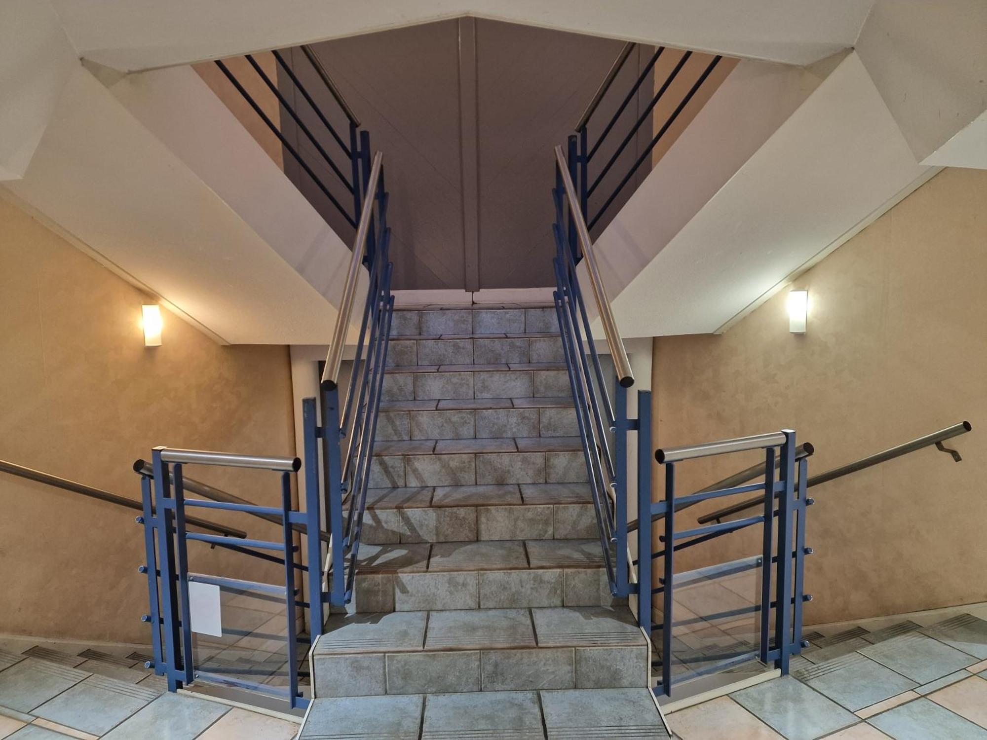 Comfortable Duplex En Residence Securisee Proche Metro Тулуза Экстерьер фото